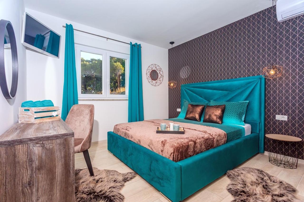 Villa Matan - Only 200M From The Sandy Beaches, Private 28M2 Pool Омиш Номер фото