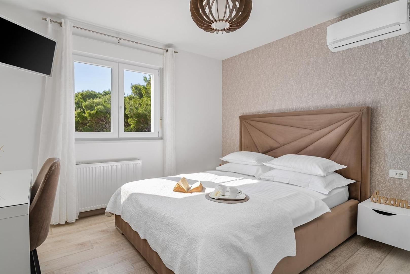 Villa Matan - Only 200M From The Sandy Beaches, Private 28M2 Pool Омиш Экстерьер фото